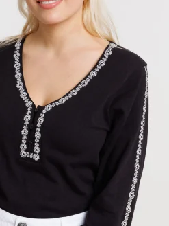 T-shirt noir brodé femme