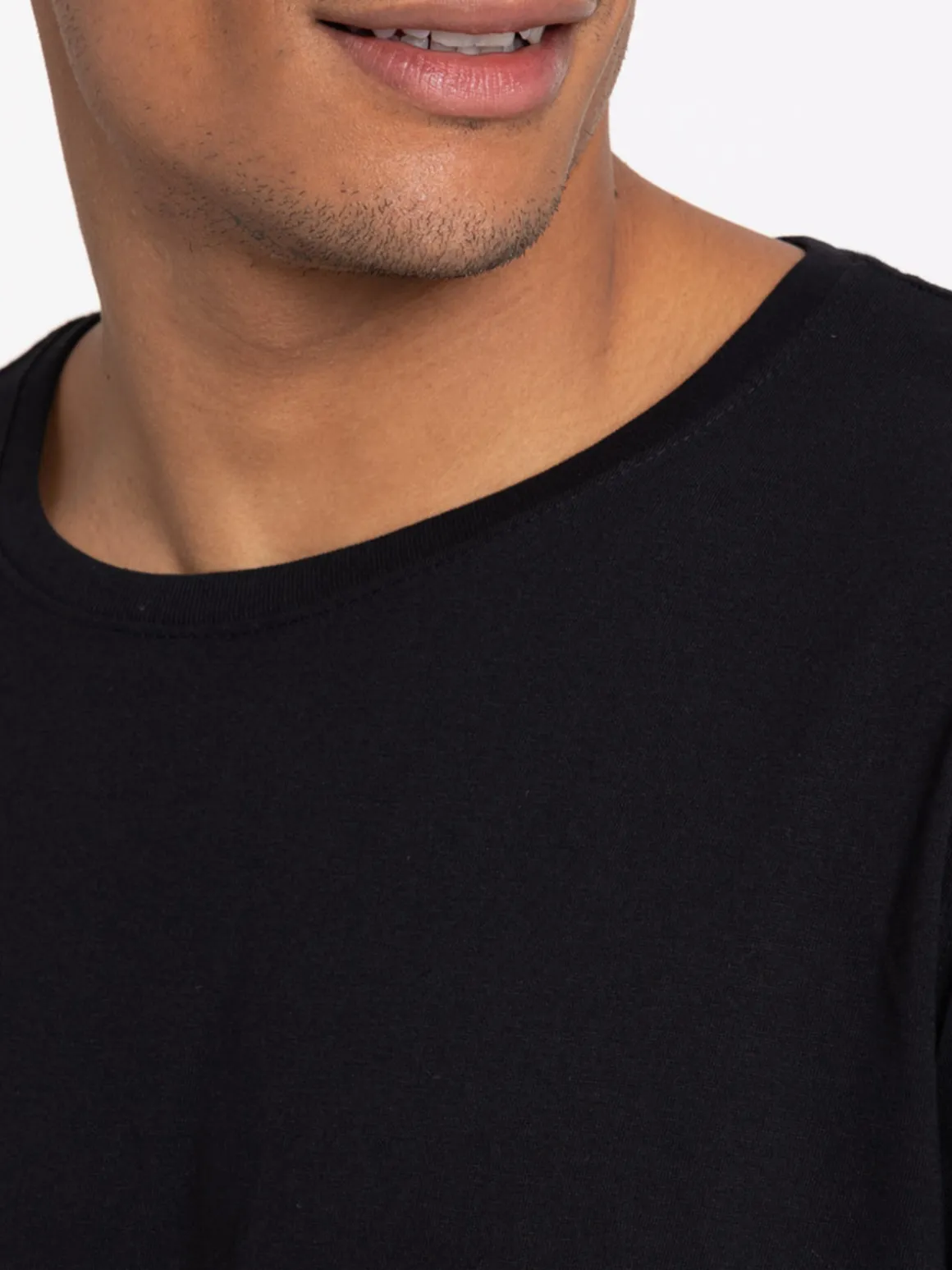 T-shirt noir manches longues homme