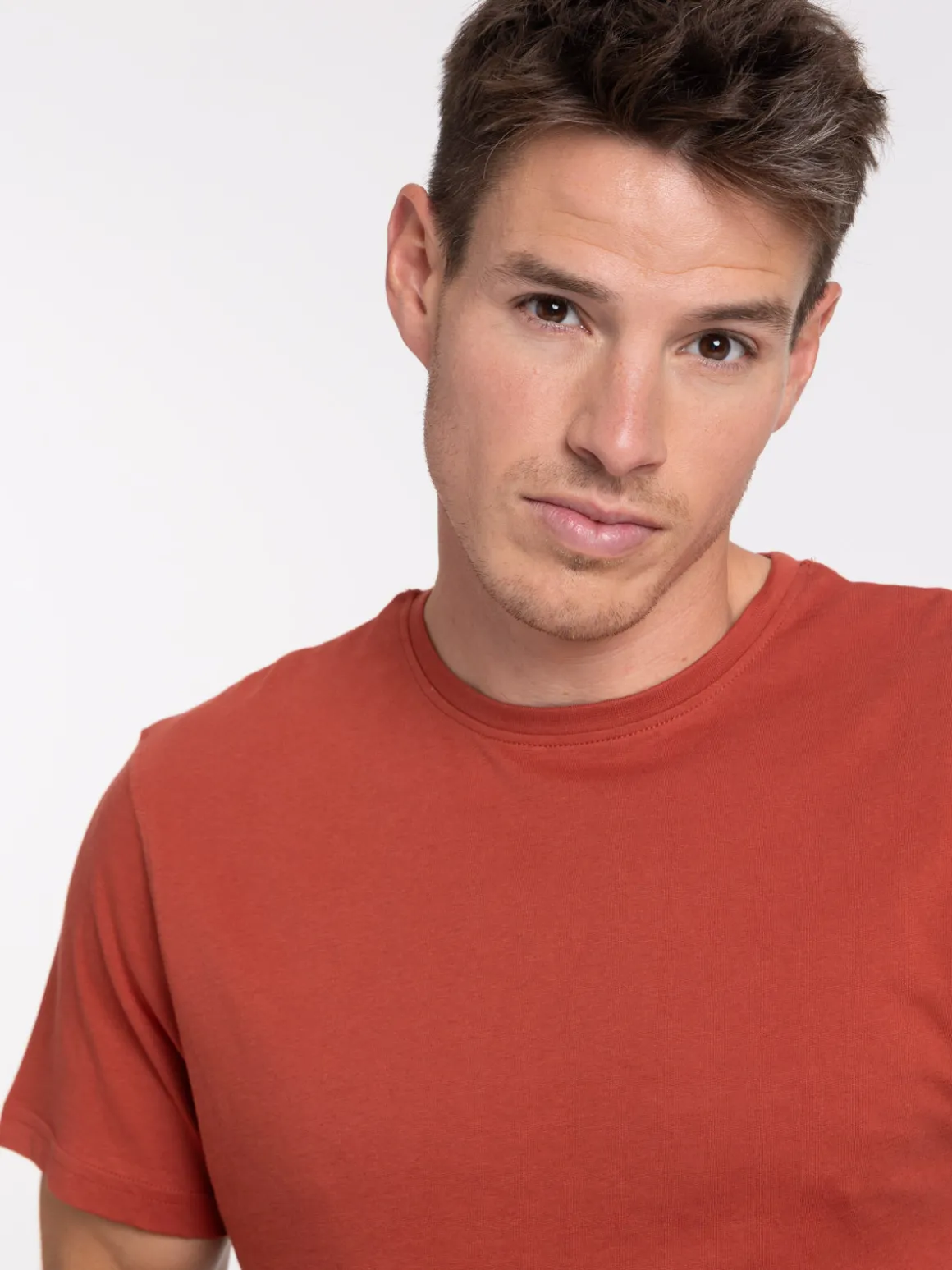T-shirt slim fit coloris tomette homme