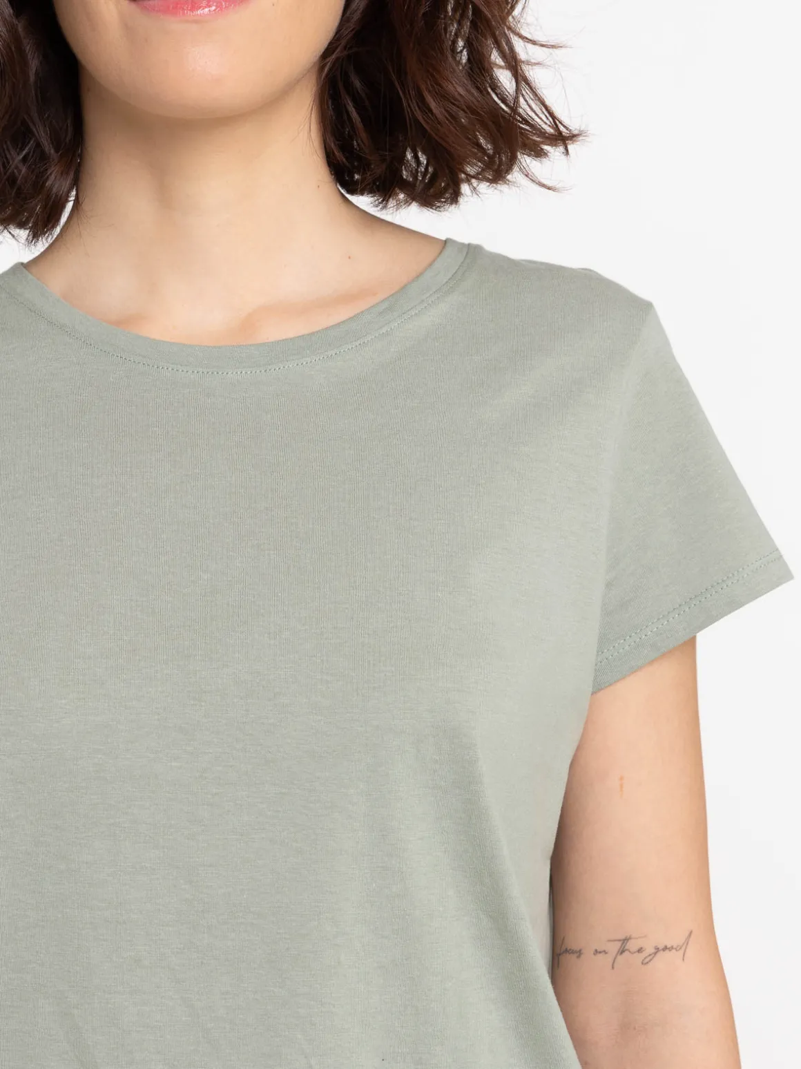 T-shirt tilleul grisé basique femme