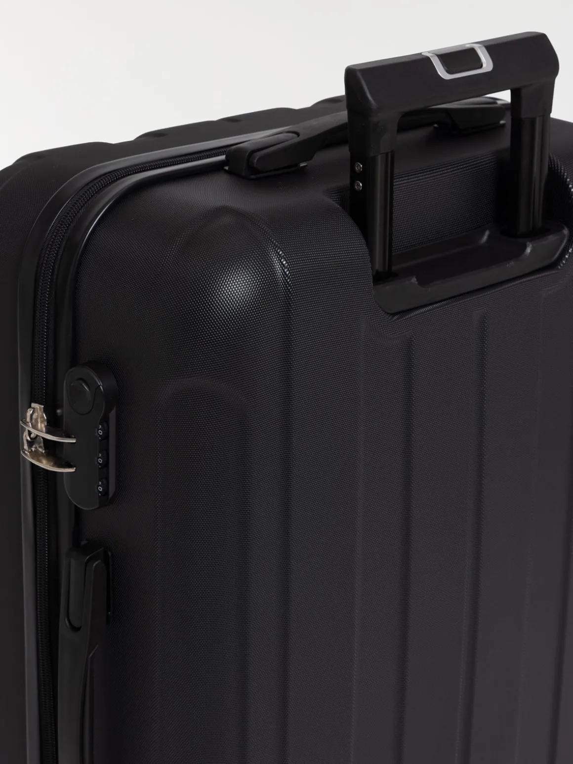 Valise rigide à roulettes 76x49x30cm