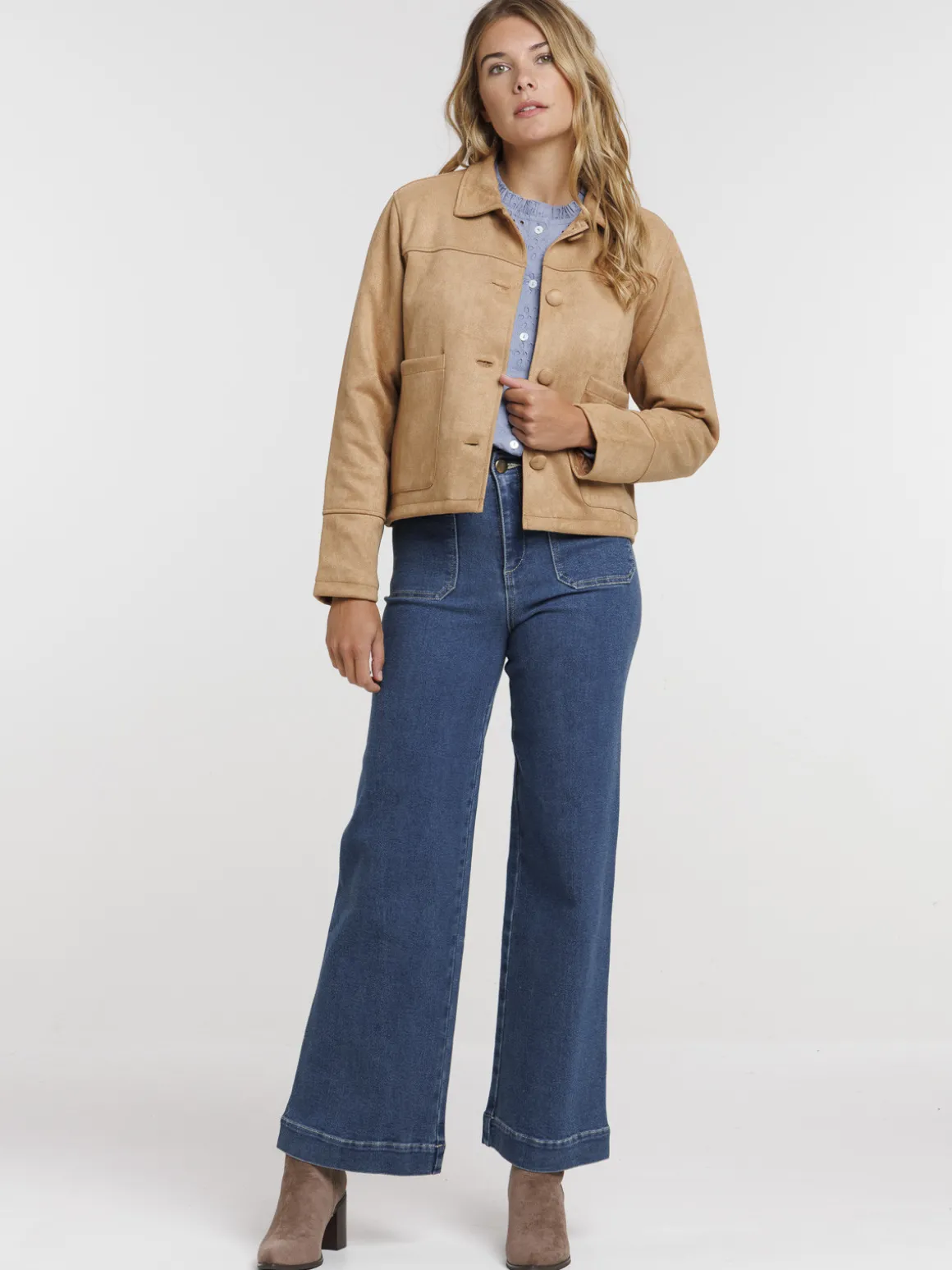 Veste douce col rond femme